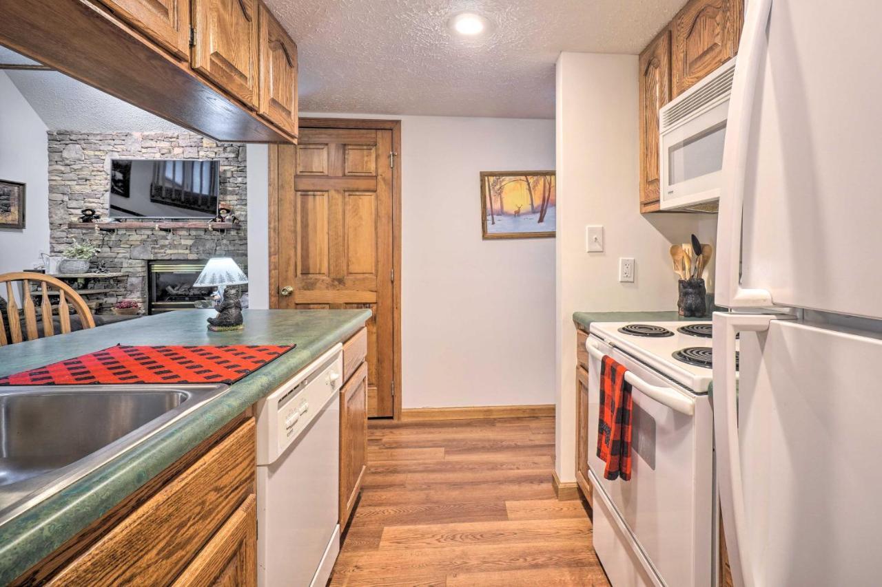 Picturesque Pigeon Forge Cabin With Mountain Views Exterior photo