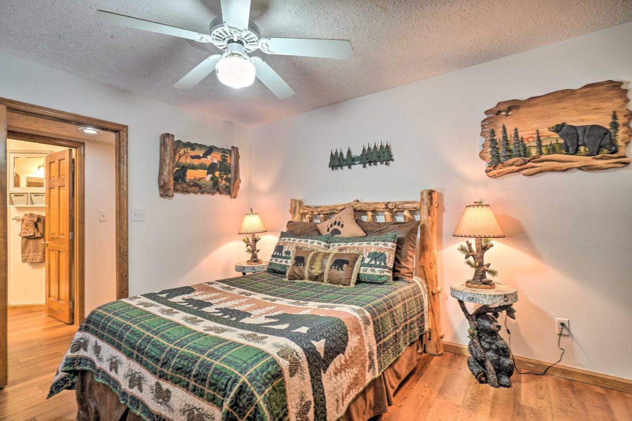 Picturesque Pigeon Forge Cabin With Mountain Views Exterior photo