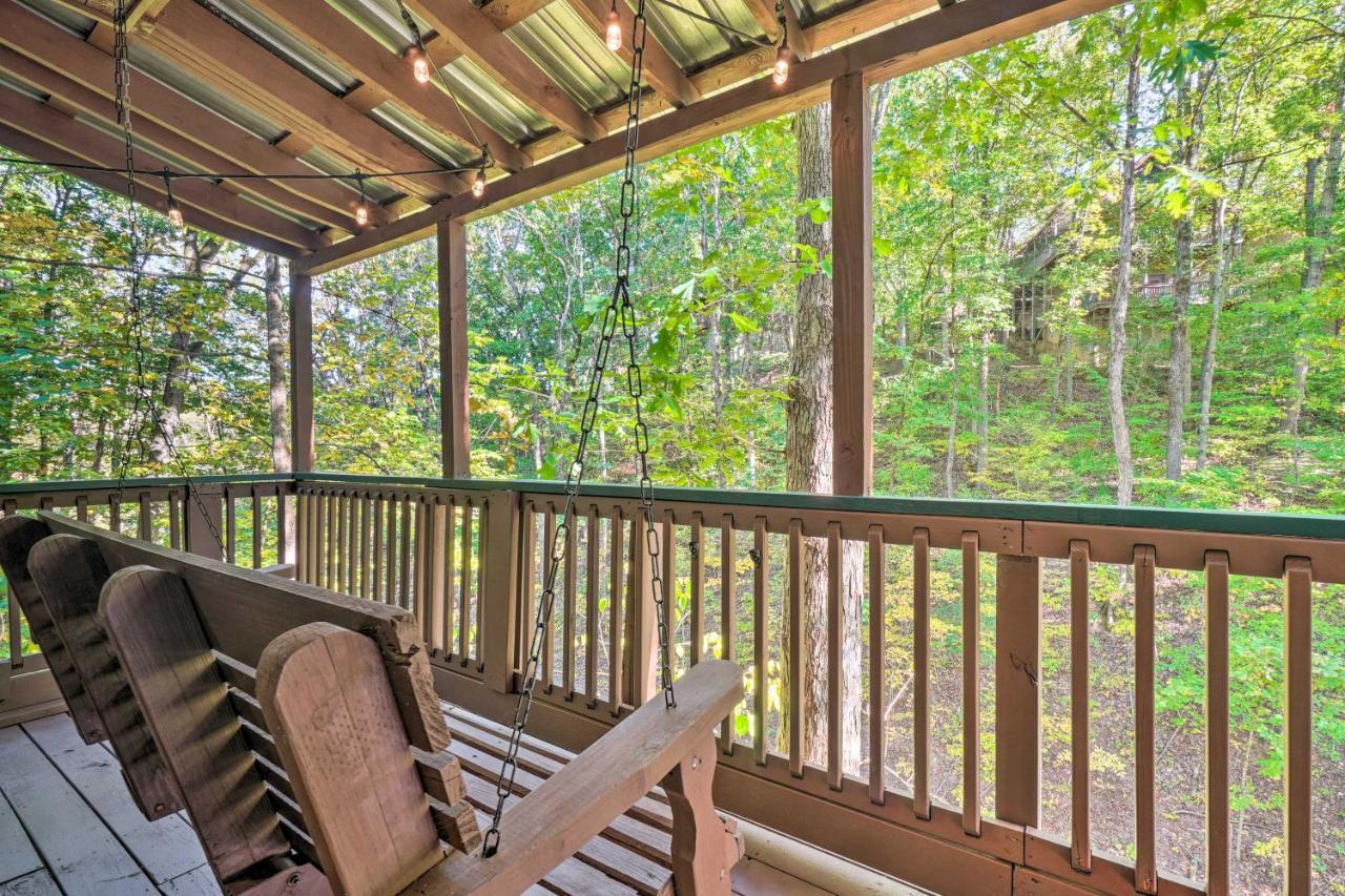 Picturesque Pigeon Forge Cabin With Mountain Views Exterior photo
